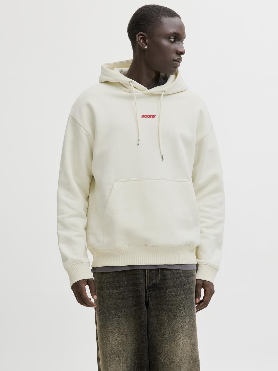 model_shot-front